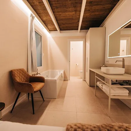 Casa Pelegrí Apart-hotel