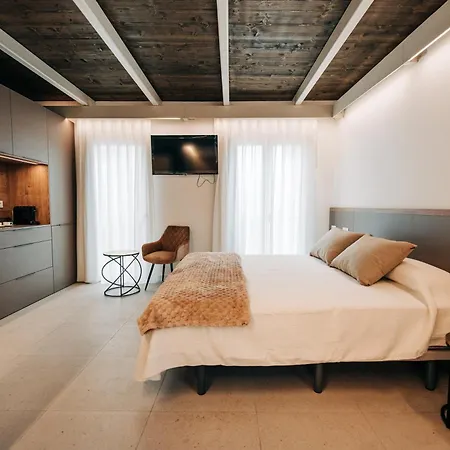 Casa Pelegrí Apart-hotel