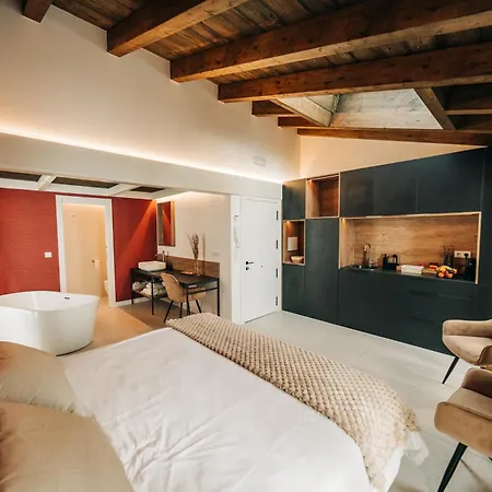 Casa Pelegrí Apart-hotel