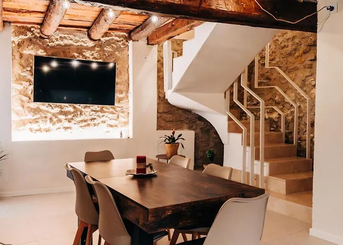 Apart-hotel Casa Pelegrí